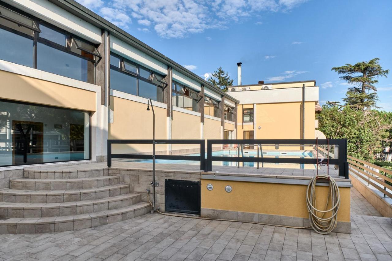 Lydie Apt. Exclusive Holigarda Desenzano del Garda Exteriér fotografie