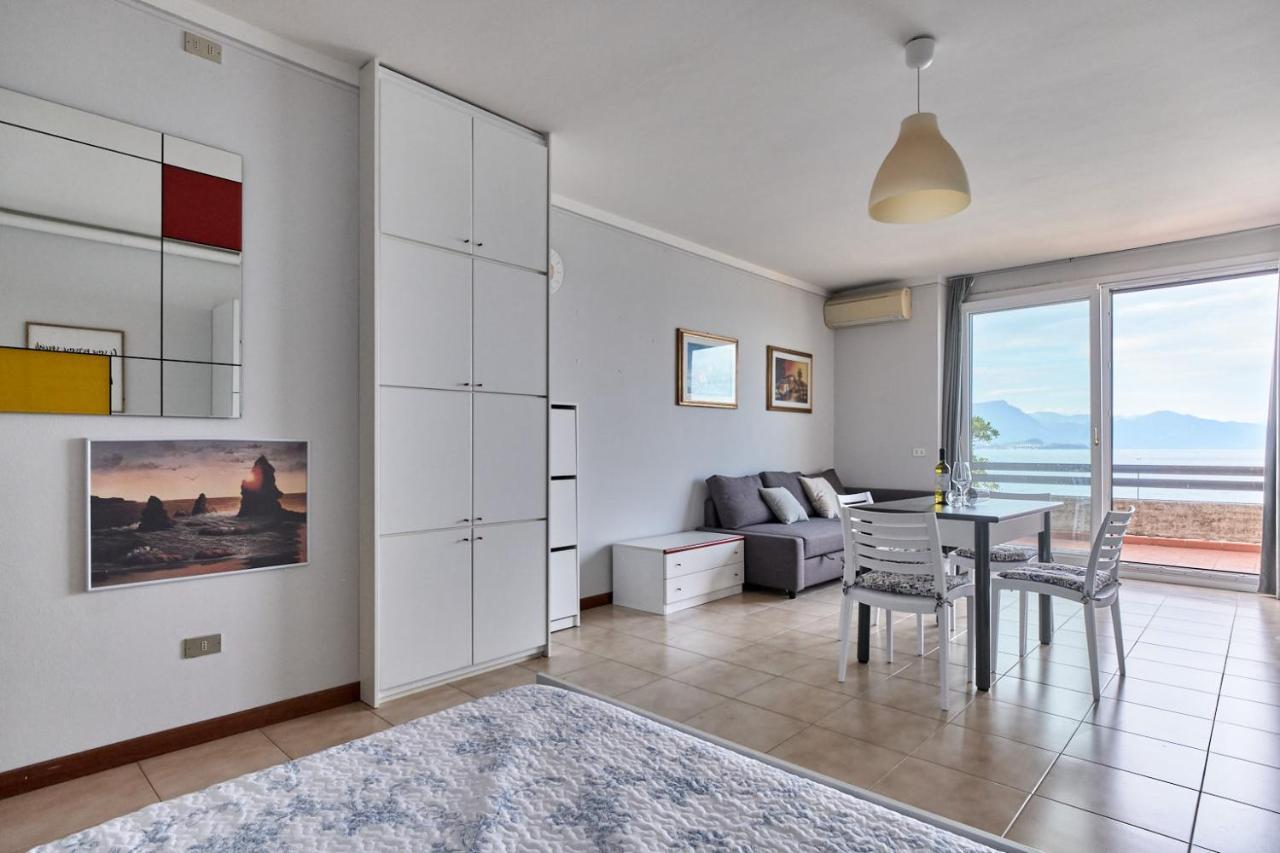 Lydie Apt. Exclusive Holigarda Desenzano del Garda Exteriér fotografie